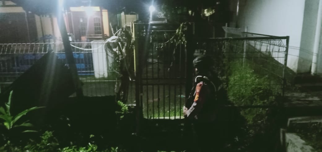 Jaga Keamanan Kesatrian, Anggota Piket Satbrimob Polda Banten Lakukan Patroli