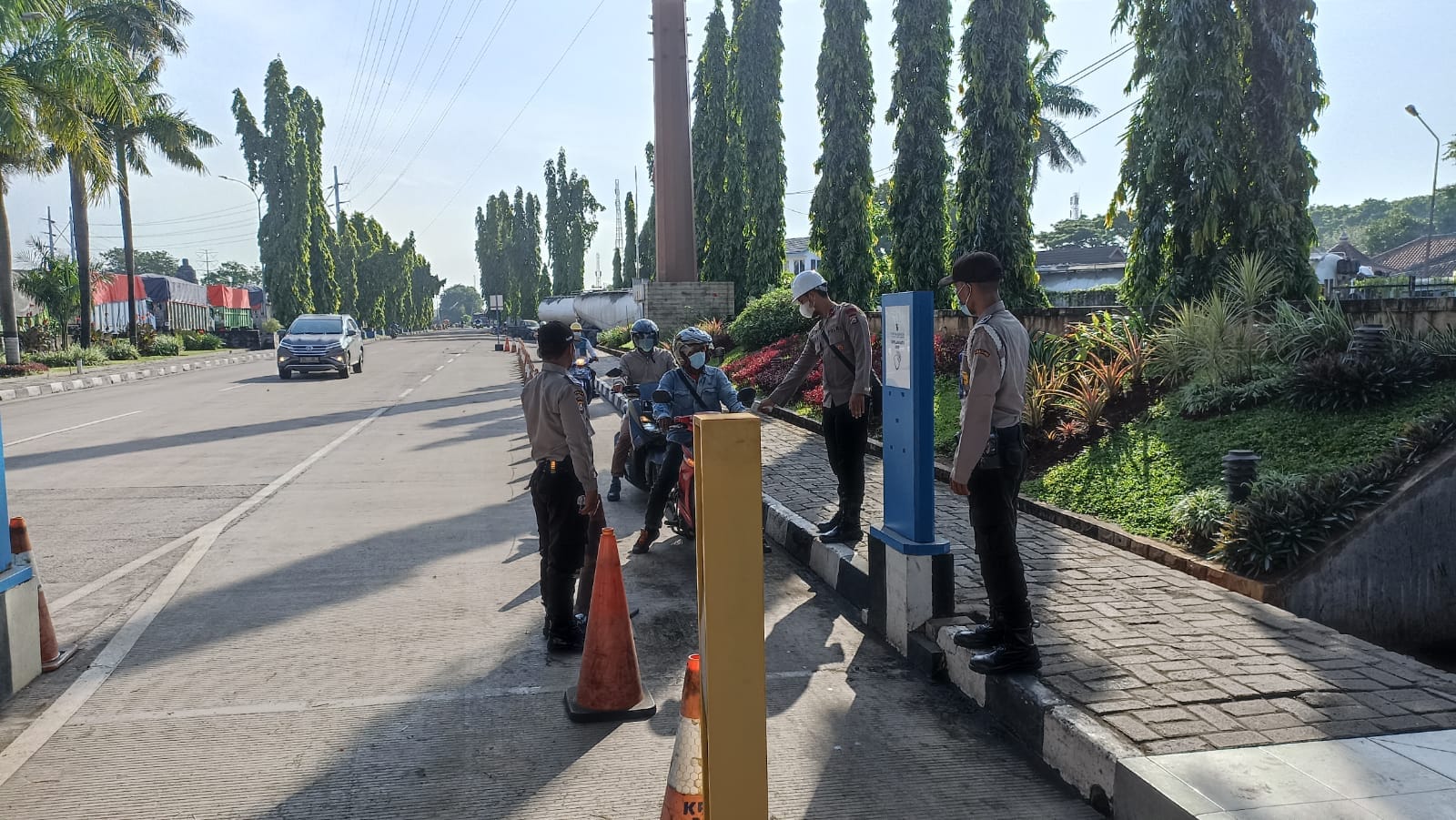 Pastikan Keamanan di PT Krakatau Bandar Samudera, Ditpamobvit Polda Banten Lakukan Patroli dan Pemeriksaan