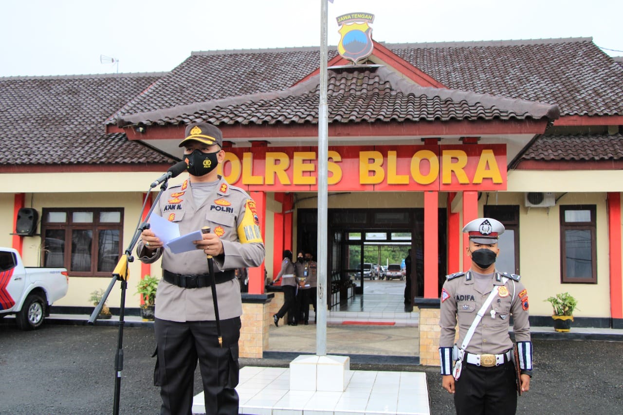 Kapolres Blora Pimpin Apel Gelar Pasukan Operasi Keselamatan Lalu Lintas Candi Tahun 2022