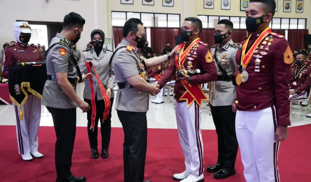 Pesan Kapolri ke Taruna-Taruni Akpol: Turun, Dengar dan Serap Aspirasi Masyarakat