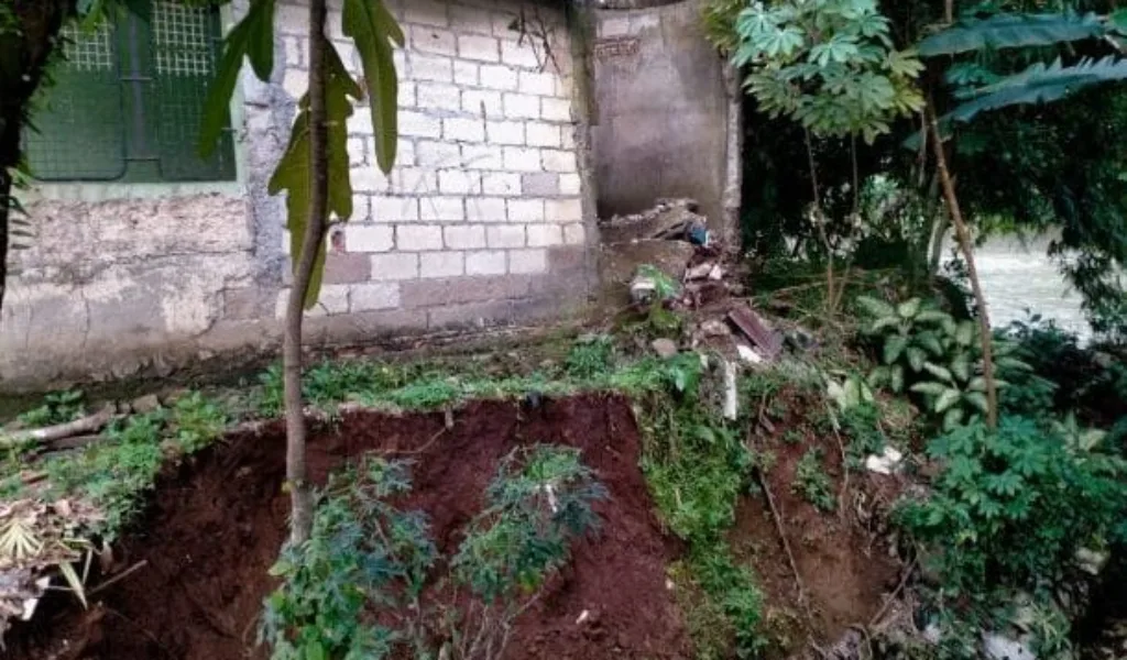Longsor, Warga Puspa Raya Bogor Resah, Minta Pihak Terkait Peduli