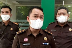 Kasi Pidsus Kejari Karanganyar Tubagus Gilang Hidayatullah berikan keterangan, terkait penetapan tersangka kasus dugaan korupsi di BUMDes Berjo, Kamis (15/9/2022)