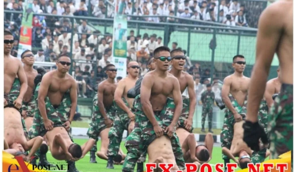 Demontrasi Sparko Yonif Raider 300/BJW Meriahkan Peresmian Renovasi Stadion Siliwangi oleh KASAD yang bertepatan dengan HUT Ke-77 TNI