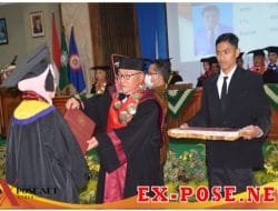 135 Mahasiswa UMUKA Melaksanakan Wisuda Perdana