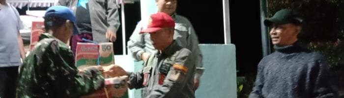 Warga Perum TNI Puspa