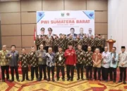 Atal S Depari Resmi Lantik Ketua PWI Sumbar