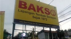 Buka Siang Hari, Bakso Lapangan Tembak Senayan Digeruduk Warga Megamendung?