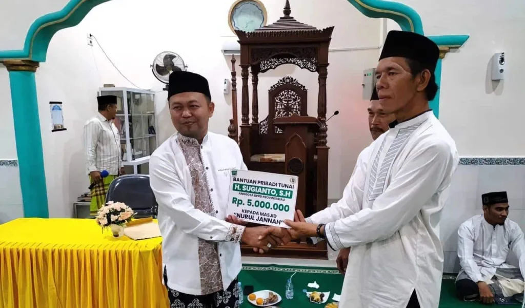 Safari Ramadan, Sugianto Bantu Pembangunan di Masjid Nurul Jannah Tanpa CSR
