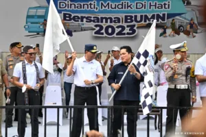 Menhub Lepas Keberangkatan Peserta Mudik Gratis dari BUMN dan Polri