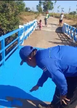 Yusuf Kurniawan Kerja Bakti Bersama Mantan Nasabah
