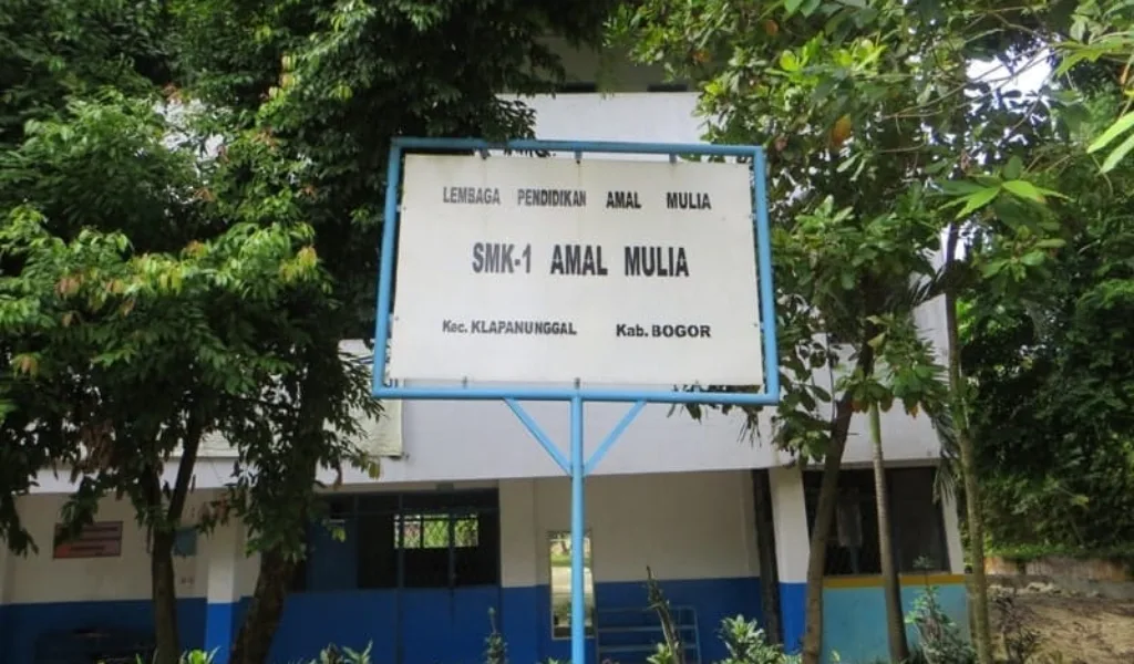 GIAK Geram SMK 1 Amal Mulia Tahan Ijazah