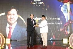 Prabowo Raih Penghargaan ?Tokoh Peneguh Kedaulatan Negara?
