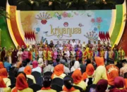 Iriana Joko Widodo Meninjau Kerajinan Tangan Tradisional