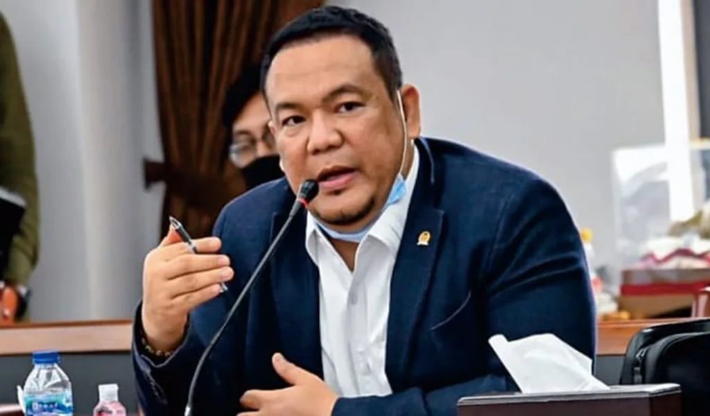 PT ITTS Terbakar, Yulian Gunhar Minta Hentikan Sementara Operasional