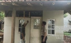 MPP Bhabinkamtibmas Desa Tonjong Bangun Rumah Milik Warga