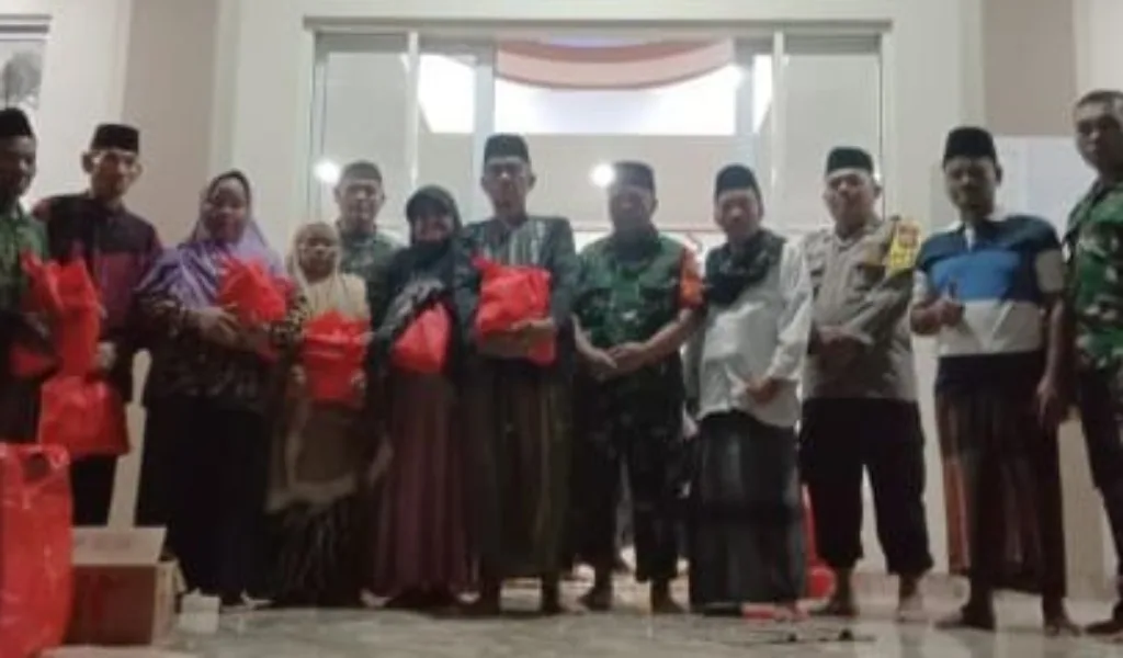 Kodim 0621 Beri Sandang-Pangan di Ciangsana Bogor