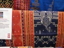 Tenun Ikat Sikka NTT dan Sekomandi Sulbar Diminati Pengunjung Pameran IG di Jenewa