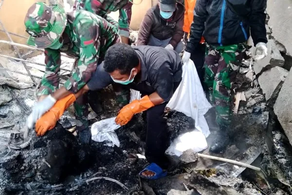 TNI Siaga Bantu Korban Erupsi