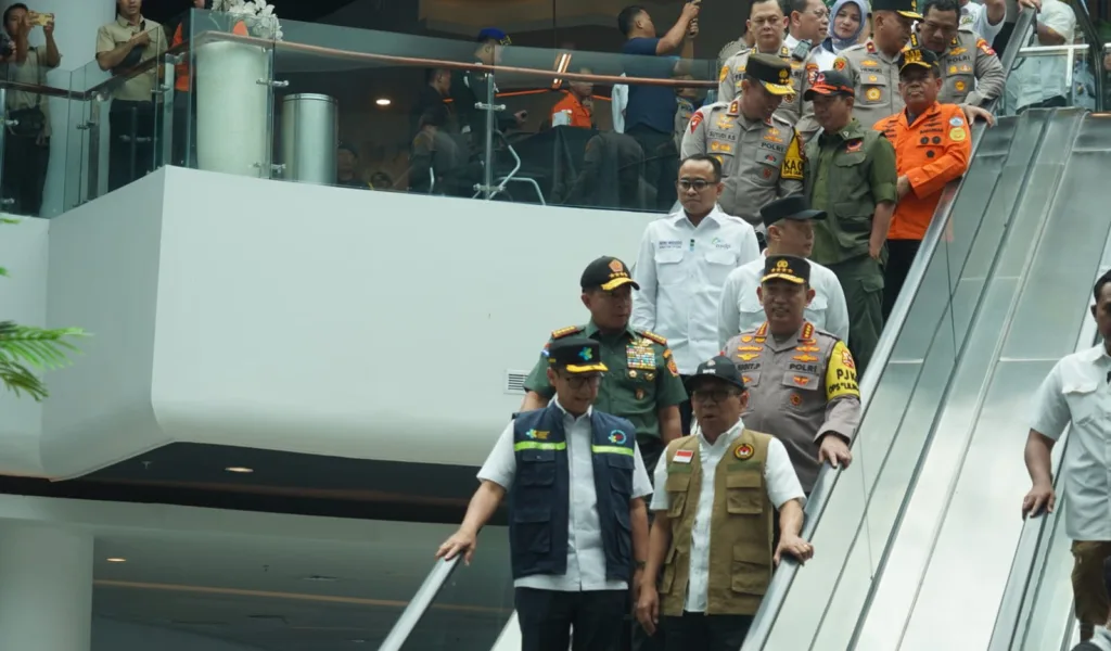 Panglima TNI dan Kapolri Tinjau Kesiapan Pelabuhan Merak dalam Menyambut Nataru 2025