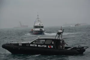 2 Nelayan Indonesia di Jemput Bakamla RI Perbatasan Terluar Indonesia Malaysia