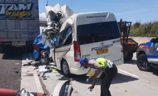 Kecelakaan Maut di Tol Cisumdawu, 3 Tewas dan 6 Luka-Luka
