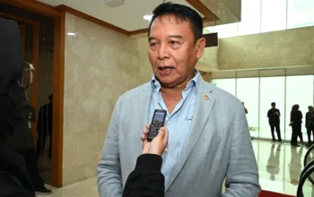 TB Hasanuddin Soroti Kepemimpinan Panglima TNI Jenderal Agus Subiyanto Usai Polemik Mutasi Letjen TNI Kunto Arief Wibowo