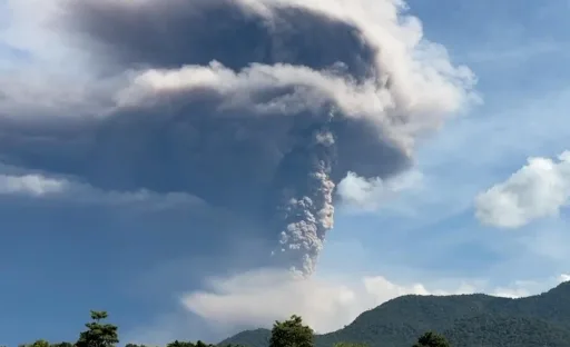 Gunung Lewotobi Laki-Laki Meletus, Warga Diminta Waspada