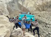 Longsor Tambang Batu Alam Gunung Kuda: 17 Tewas, 8 Masih Hilang