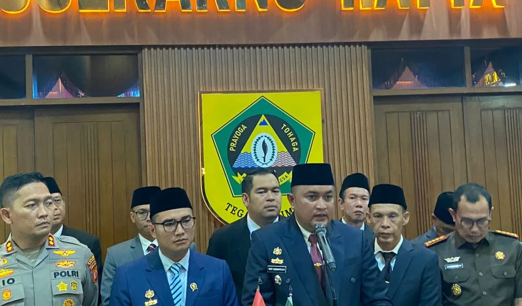 Rudy Susmanto Lantik 13 Pejabat Eselon II