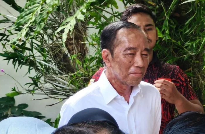 Ulang Tahun ke-64, Jokowi Disambut Warga dengan Doa dan Tumpeng