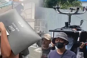 Gedung DPRD NTB Dibakar Massa Aksi, Polisi Lepas Gas Air Mata
