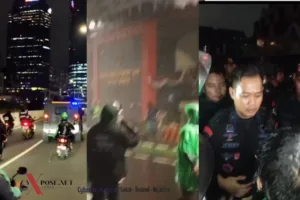 Markas Brimob  Ricuh, Massa Ojol Tuntut Keadilan