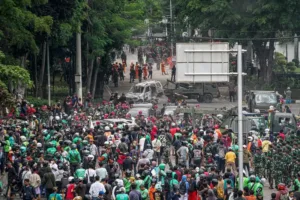 Demonstrasi Memanas, Merebak ke Beberapa Kota