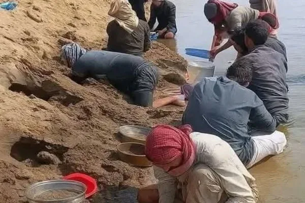 gunung emas Sungai Eufrat